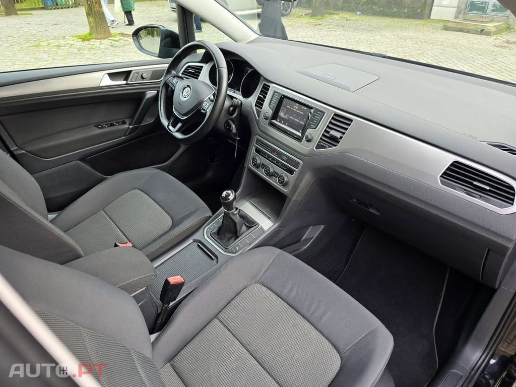 Volkswagen Golf Sportsvan 1.6 TDI Confortline BlueMotion