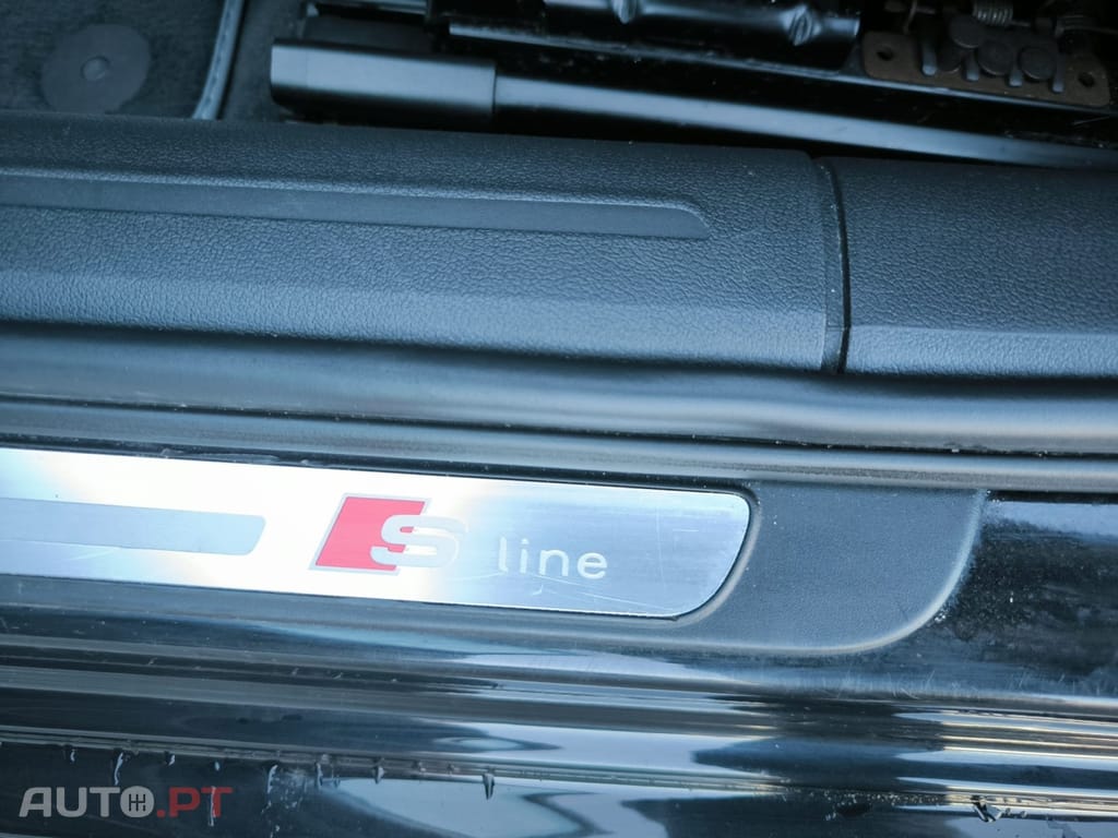 Audi A4 Avant 2.0 TDI S-line