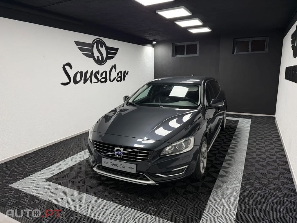 Volvo V60 D6 Plug-In-Hybrid AWD Geartronic Summum
