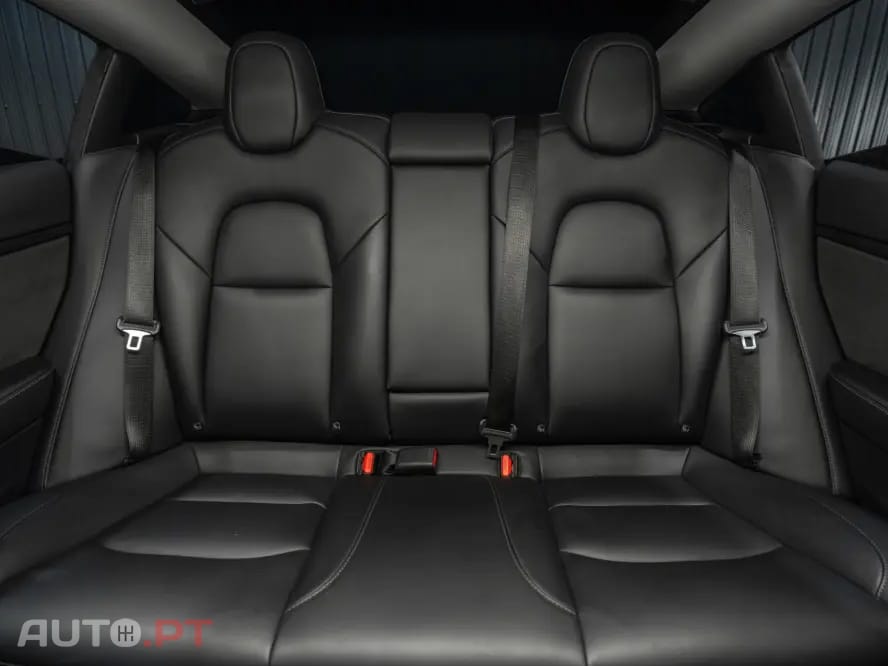 Tesla Model 3 Long-Range Dual Motor AWD