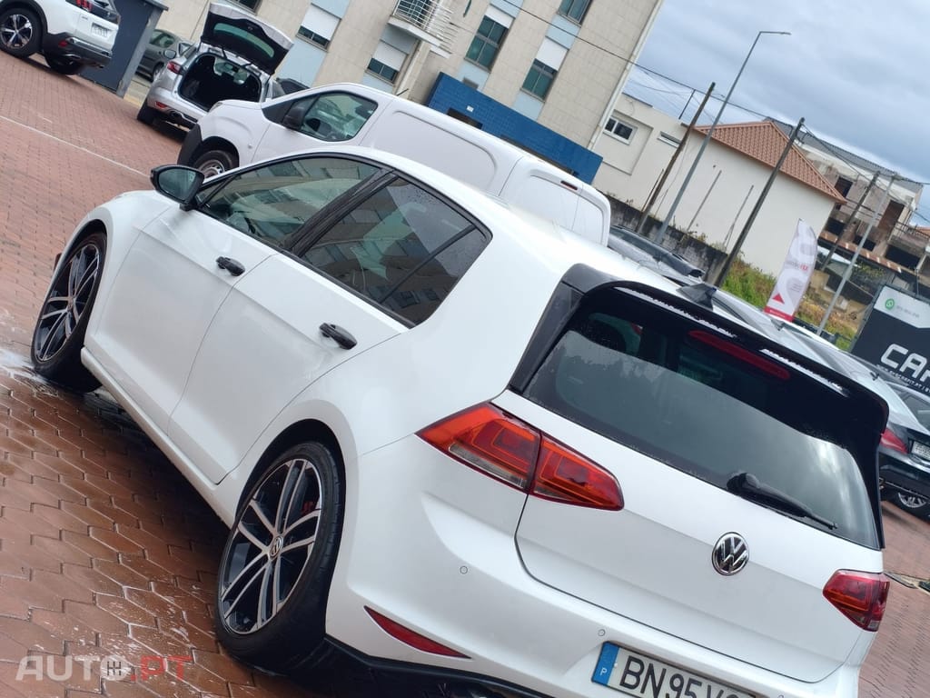 Volkswagen Golf 1.6 TDi Highline