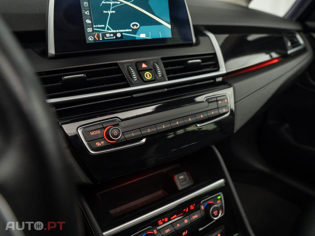 BMW 218 i 7L Line Luxury Auto
