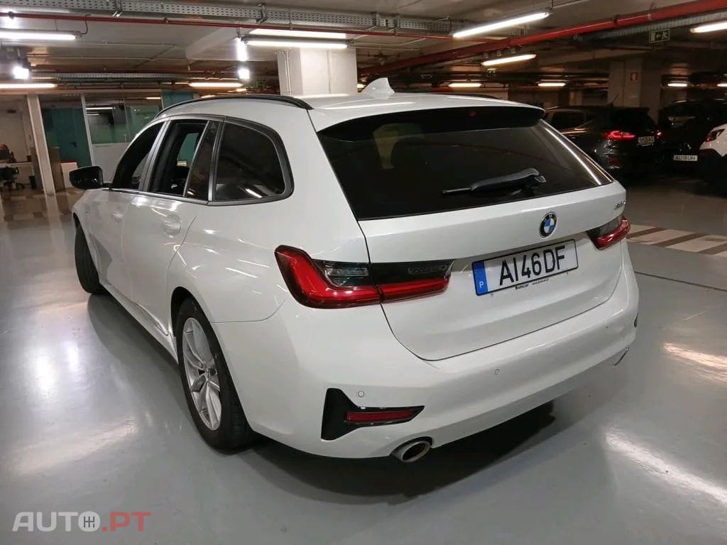 BMW 330 e Touring Corporate Edition Auto