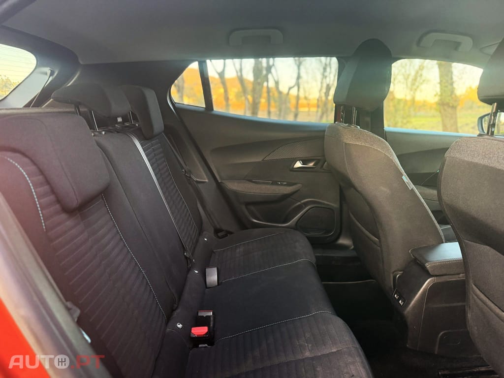 Peugeot E-2008 Style