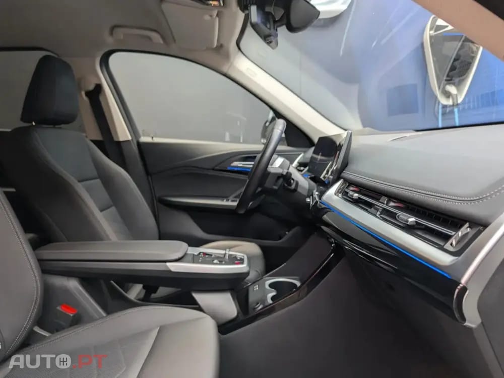 BMW X1 xDrive25e xLine — fotografia 44