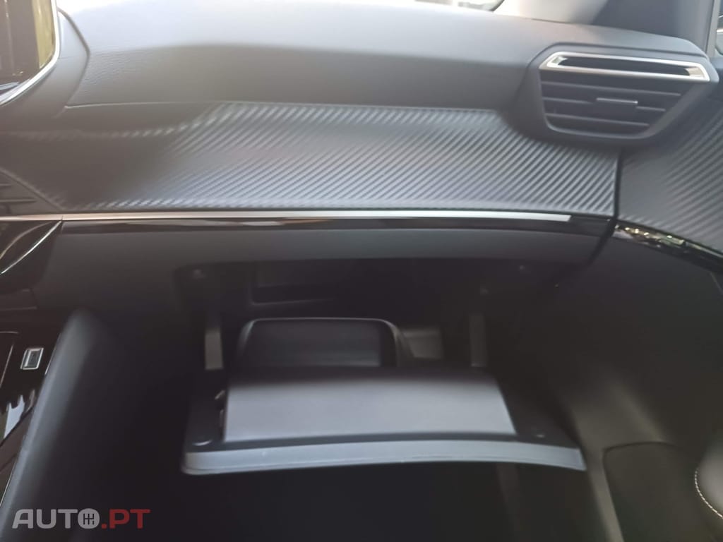 Peugeot 208 1.2 Hybrid Allure e-DCS6