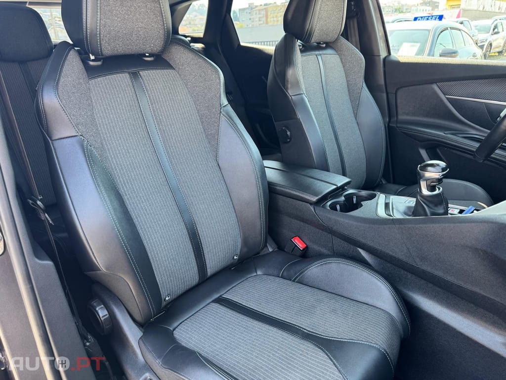 Peugeot 3008 1.5 BlueHDi Allure