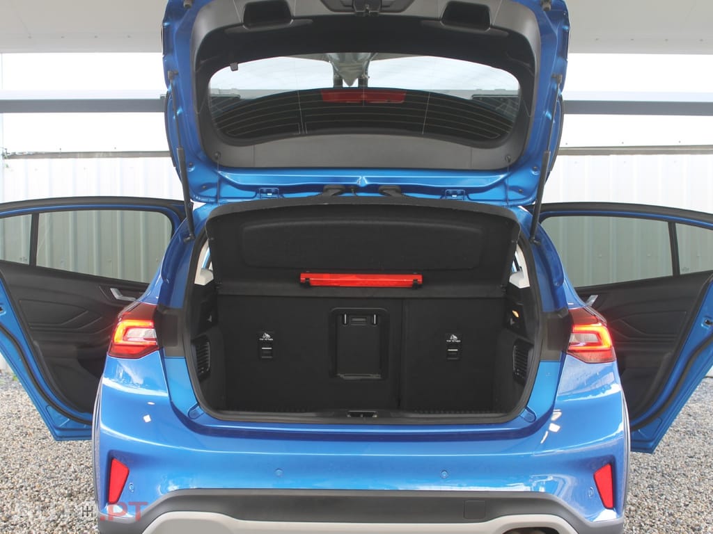 Ford Focus 1.0 EcoBoost MHEV Active X