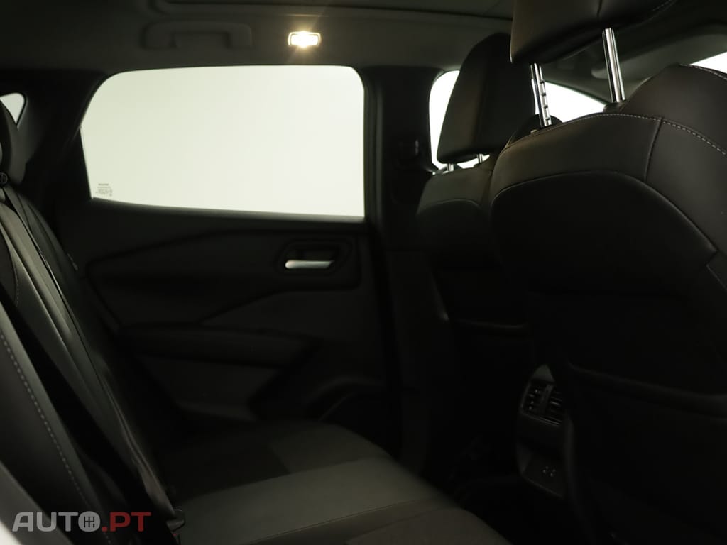 Nissan Qashqai Qashqai 1.3 DIG-T N-Connecta LED Xtronic
