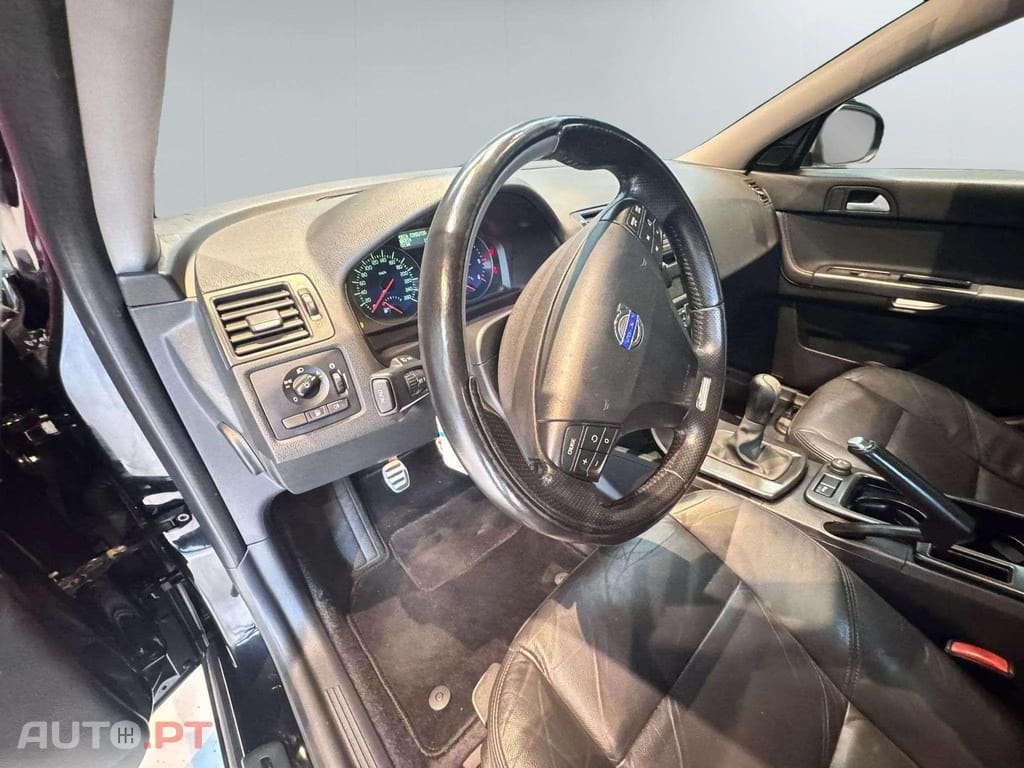 Volvo S40 1.6D R DESIGN 