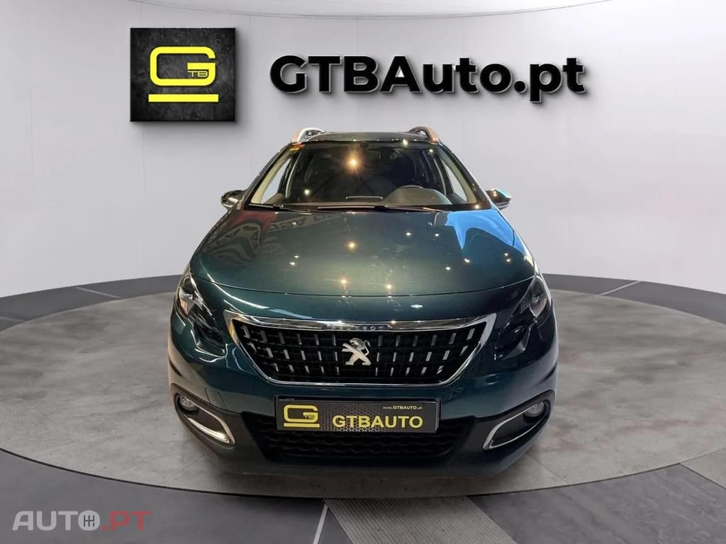 Peugeot 2008 1.2 e-VTi Style