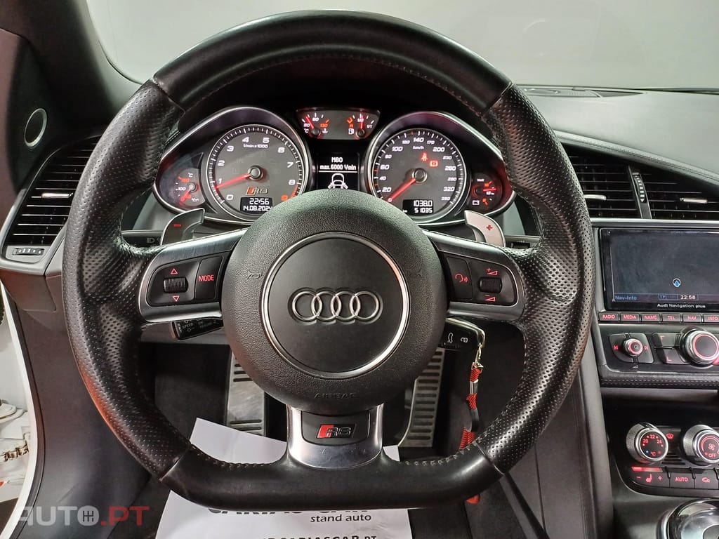 Audi R8 4.2 V8 quattro R tronic