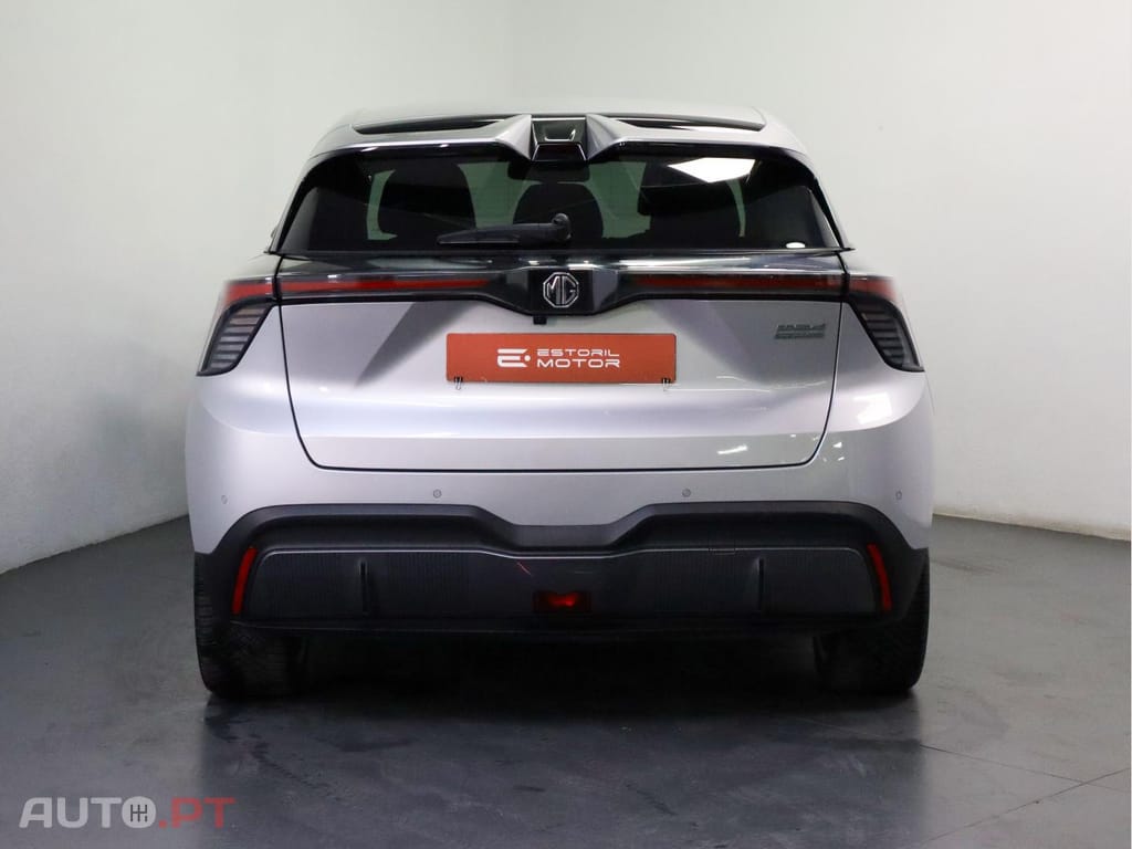 MG MG4 64kwh luxury Heat Pump