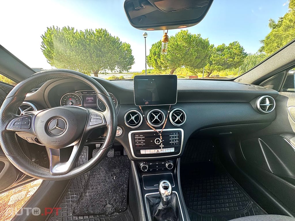 Mercedes-Benz A 180 Amg Line