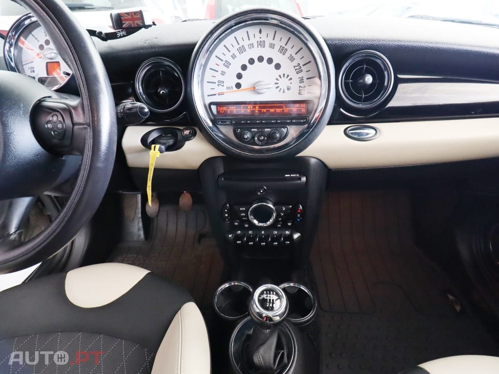 MINI Cooper Cooper D