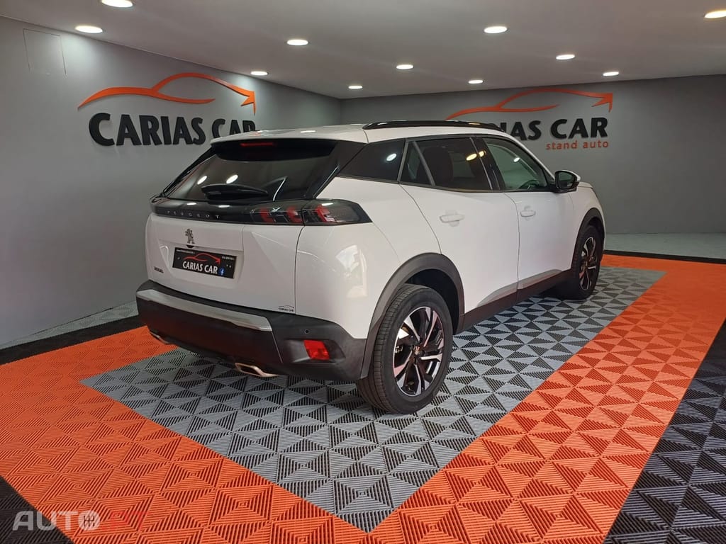 Peugeot 2008 1.2 PureTech Allure EAT8