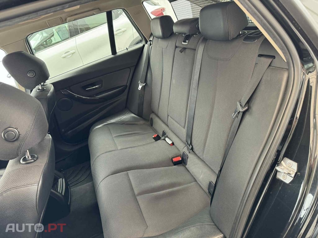 BMW 318 d Touring Line Luxury