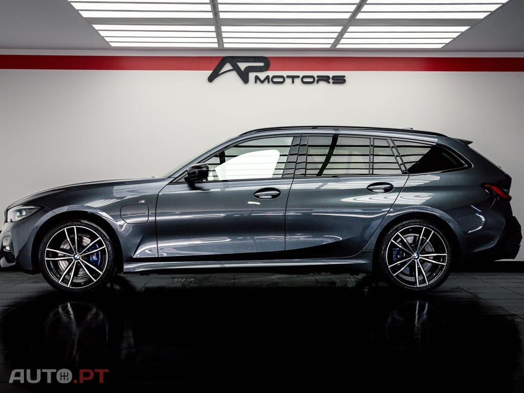 BMW 330 e Touring Pack M Auto
