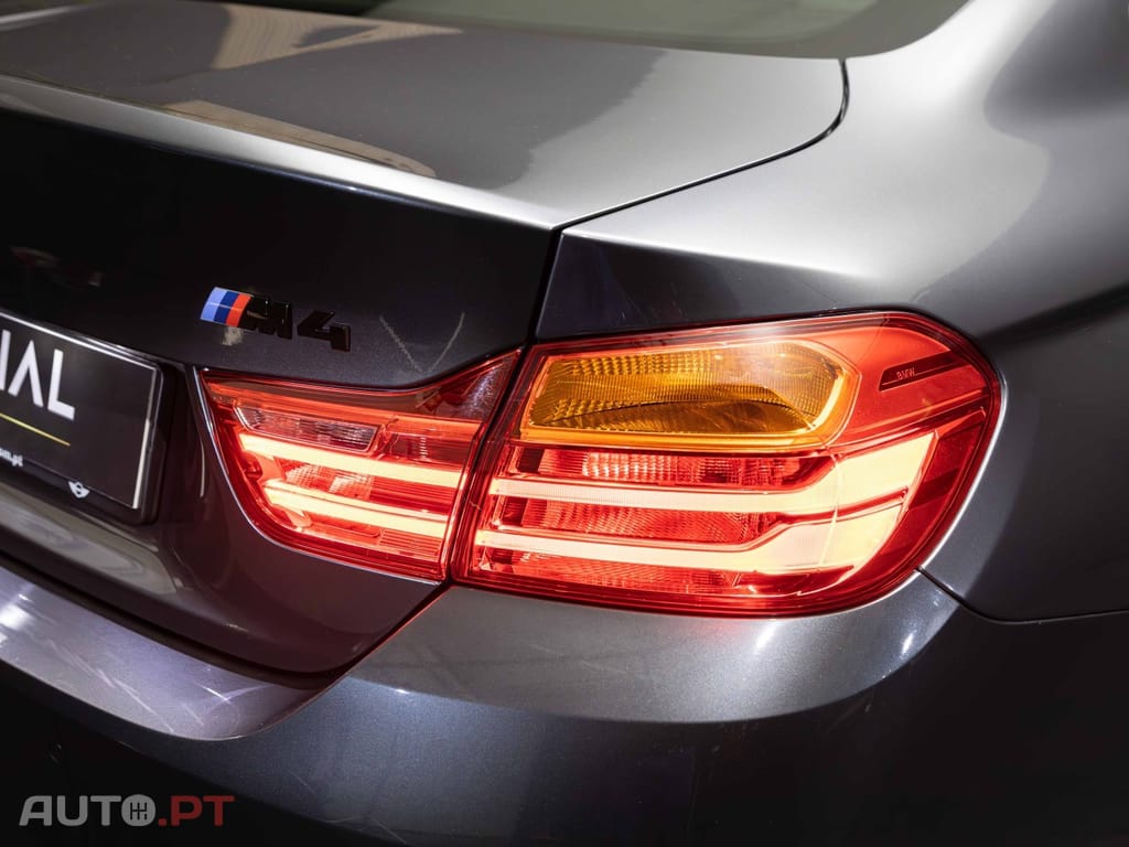 BMW M4 Auto
