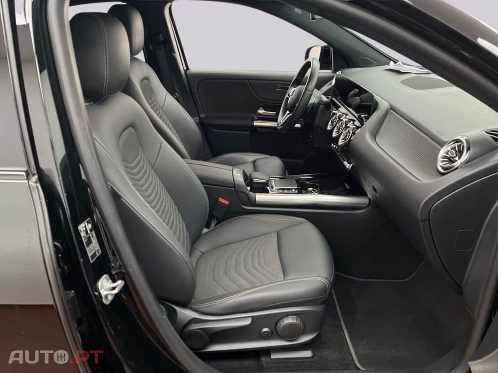 Mercedes-Benz EQA 250 I.V.A DEDUTIVEL
