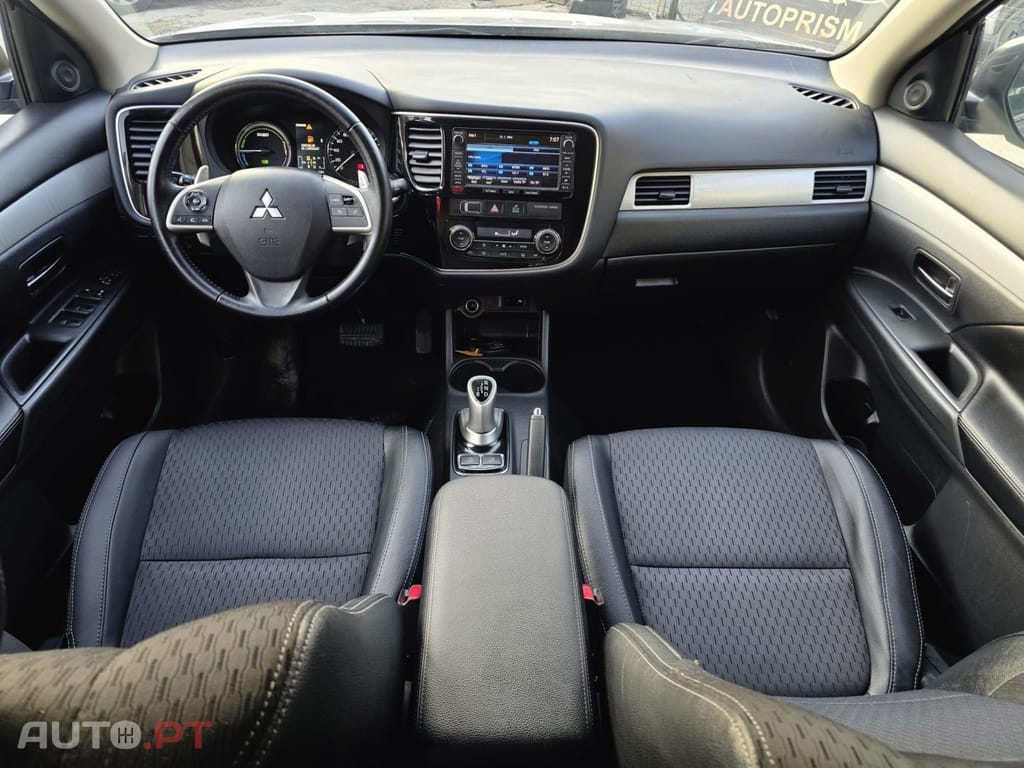Mitsubishi Outlander 2.0 MIVEC Intense+