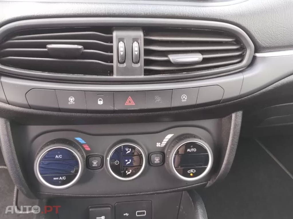 Fiat Tipo 1.3 M-Jet Lounge