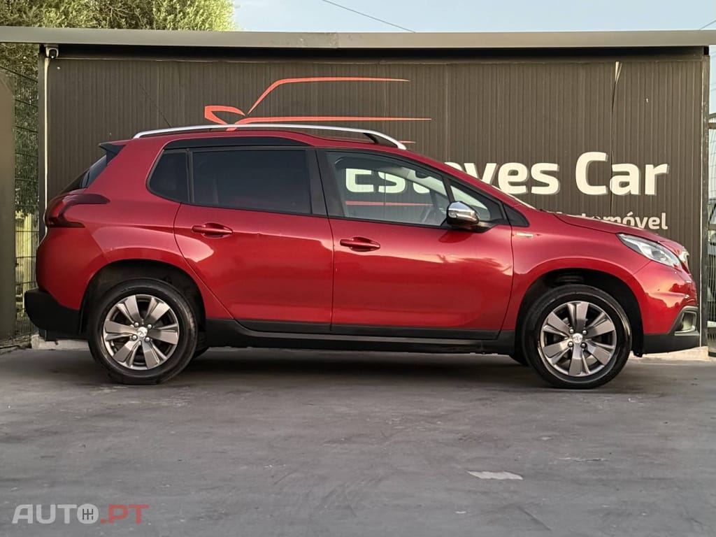 Peugeot 2008 1.2 PureTech Style