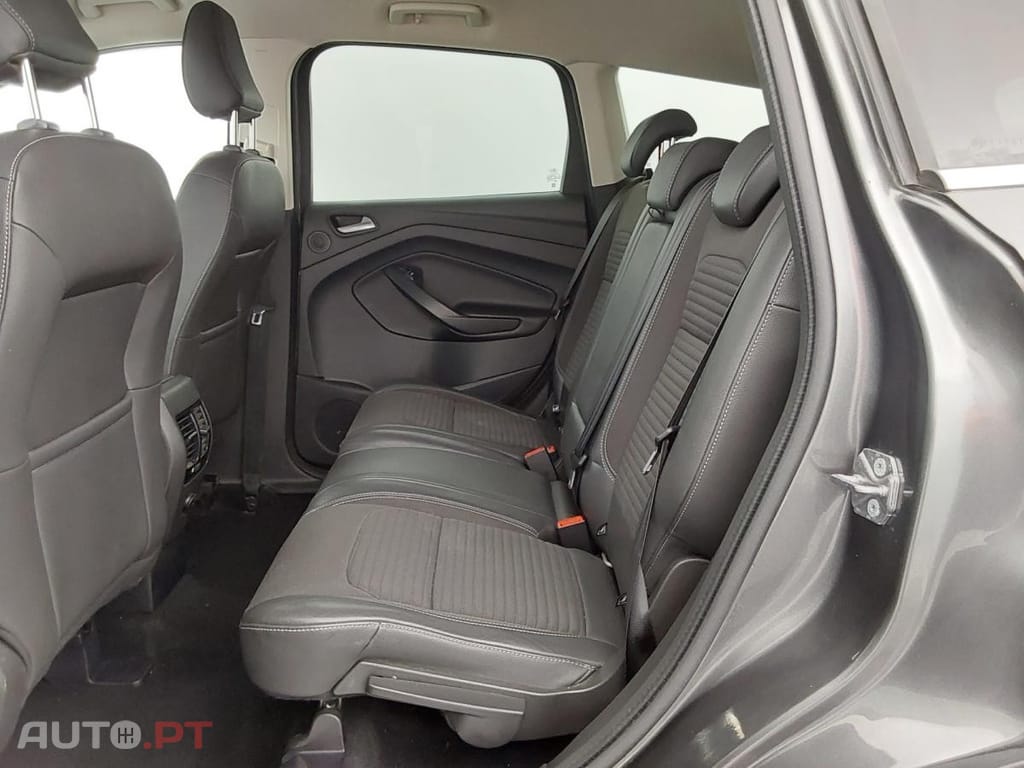 Ford Kuga 1.5 Flexifuel Titanium