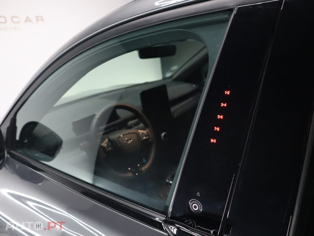 Ford Mustang Mach-E 87 kWh Premium AWD