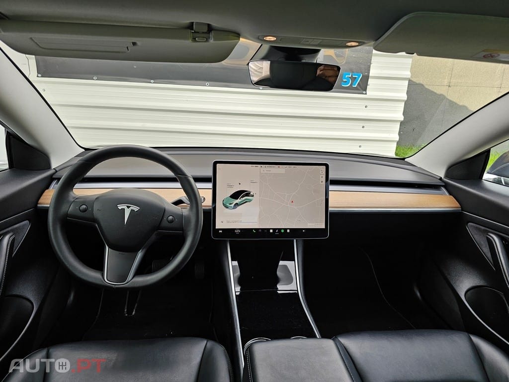 Tesla Model 3 Standard Range Plus RWD