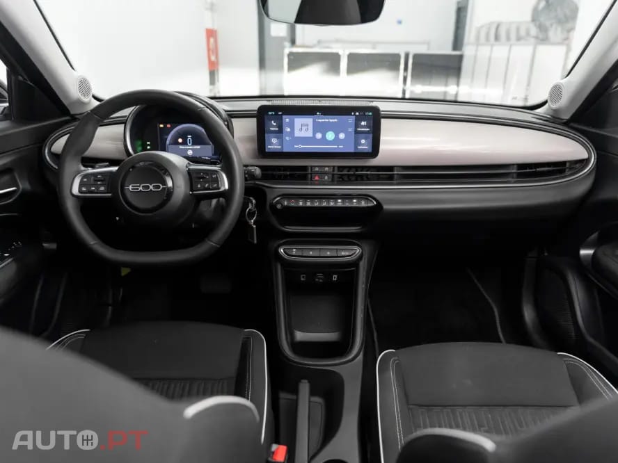 Fiat 600 1.2 Hybrid Icon