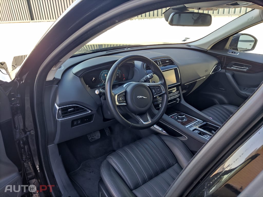 Jaguar F-Pace 2.0D Portfolio Automatico (Classe 1)