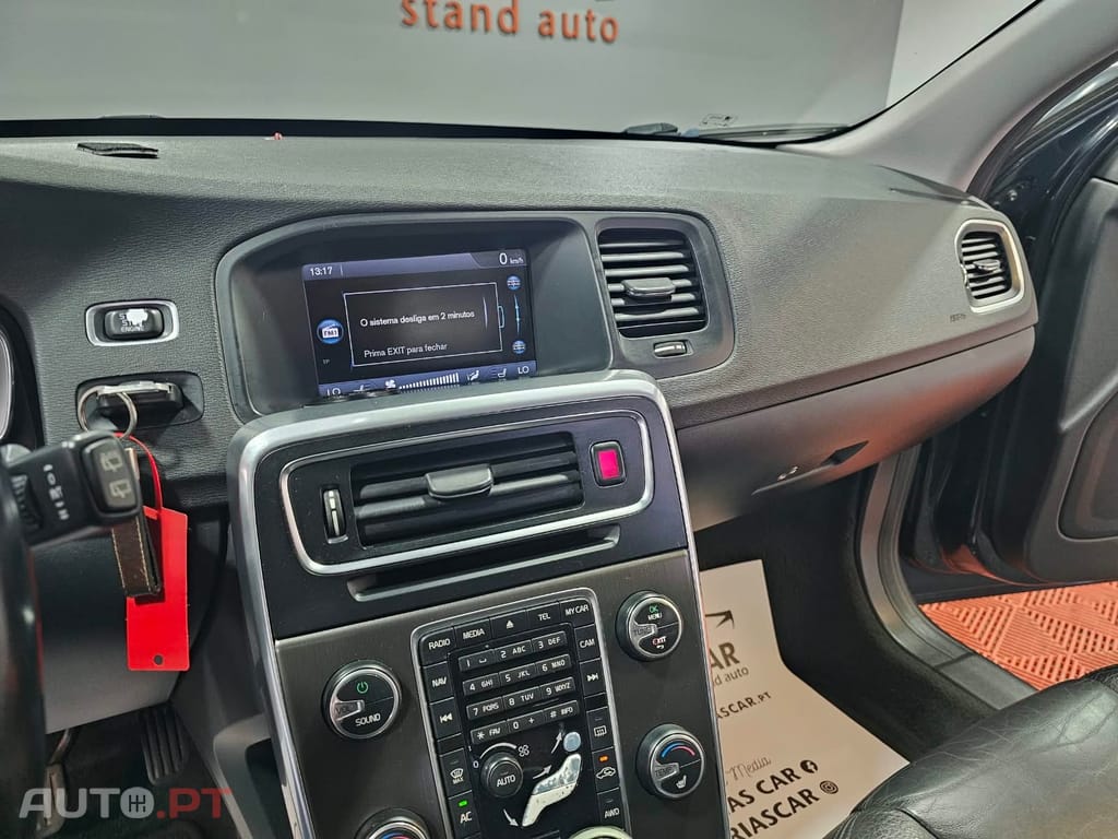 Volvo V60 2.4 D6 Summum AWD Phev