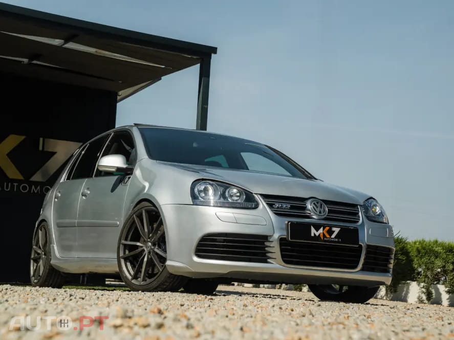 Volkswagen Golf 3.2 R32 4Motion DSG