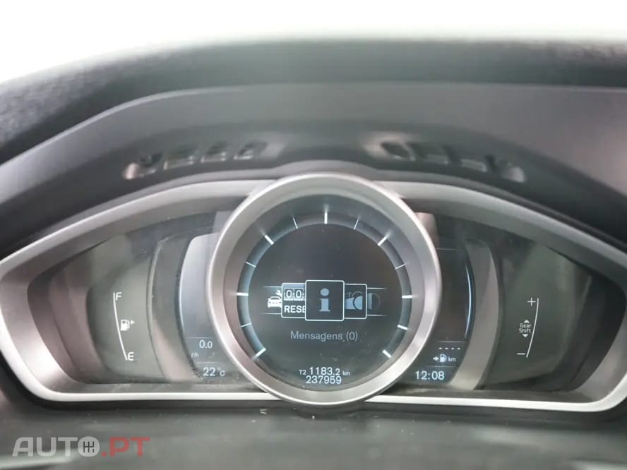 Volvo V40 1.6 D2 R-Design Momentum