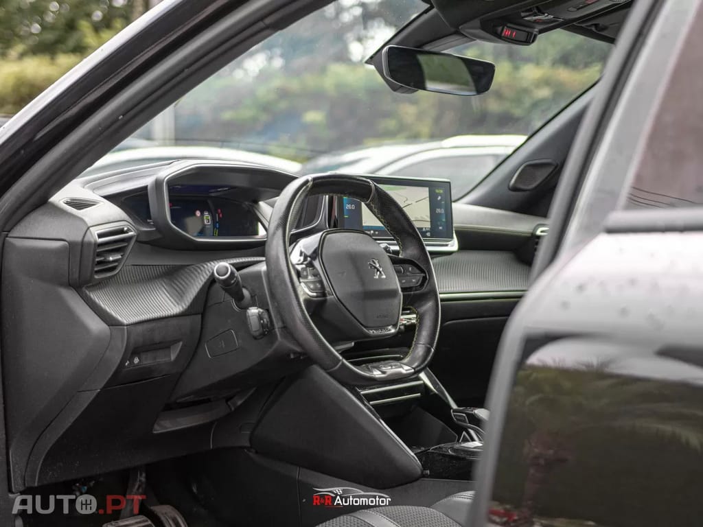 Peugeot E-2008 50 kWh GT