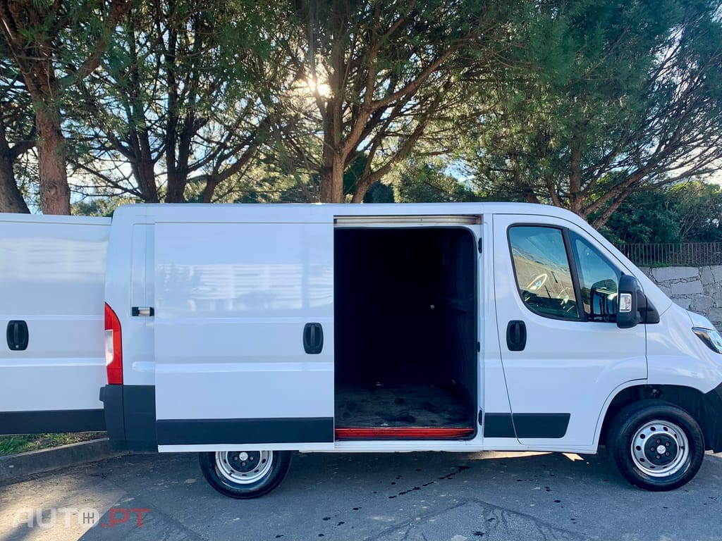 Peugeot Boxer 2.0 BlueHDi 333 L2H2 Pro