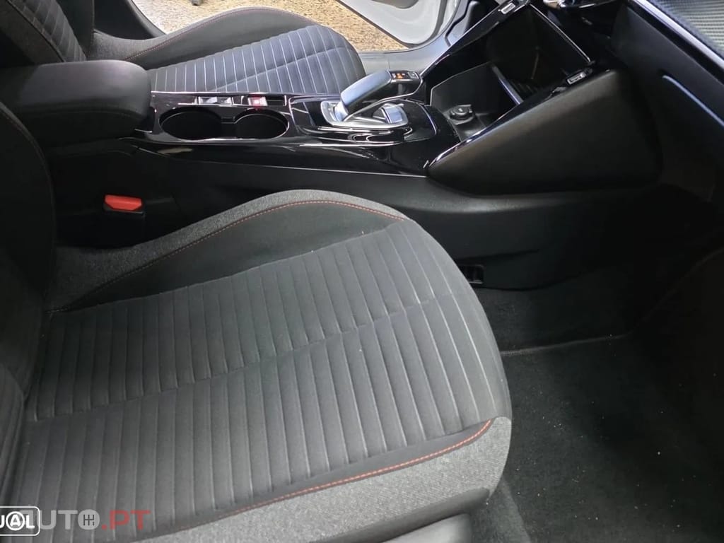 Peugeot E-208 50 kWh Active Pack