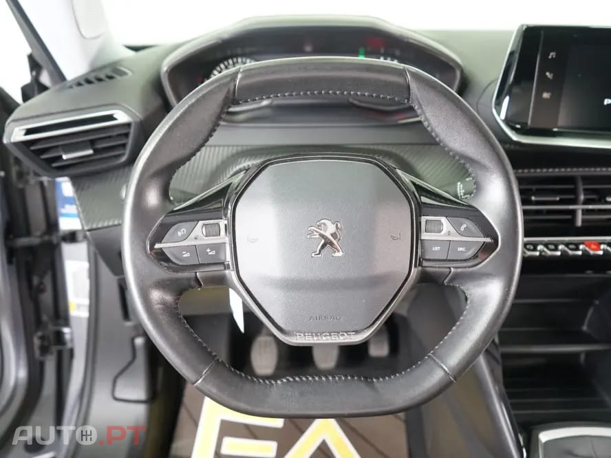 Peugeot 2008 1.2 PureTech Allure