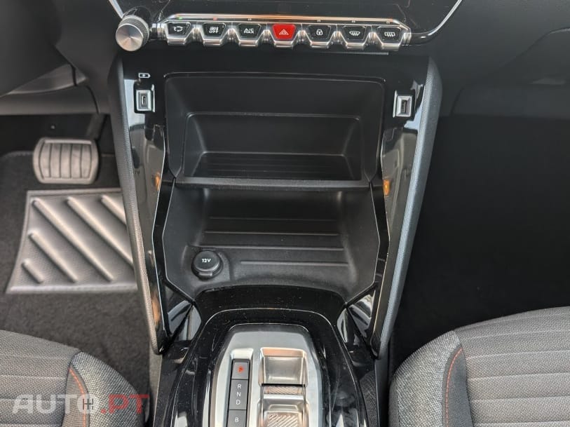 Peugeot E-208 50 kWh Active