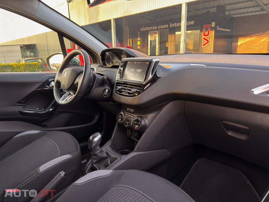 Peugeot 208 1.2 PURETECH