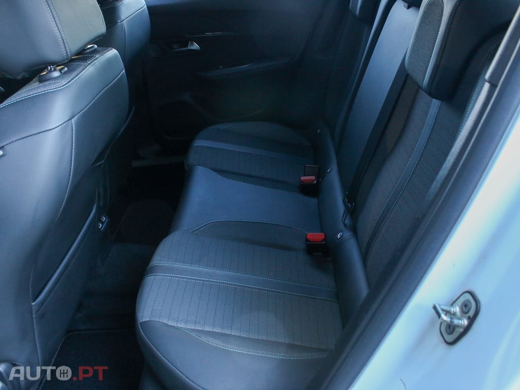Peugeot 2008 1.2 PureTech Allure