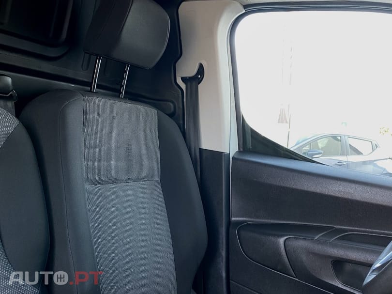 Opel Combo 3-lugares