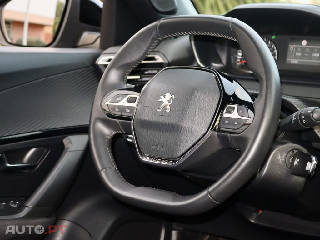 Peugeot 2008 1.2 PureTech Active Pack