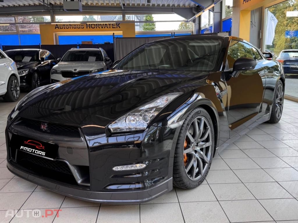 Nissan GT-R Premium Edition