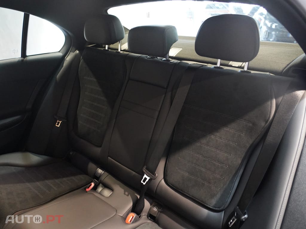 Mercedes-Benz C 300 e AMG Line