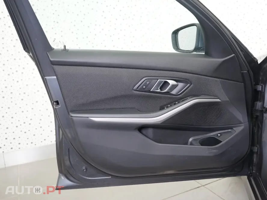 BMW 330 e Aut. Sport Line