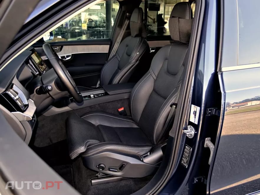 Volvo XC90 2.0 T8 PHEV Inscription Expression AWD