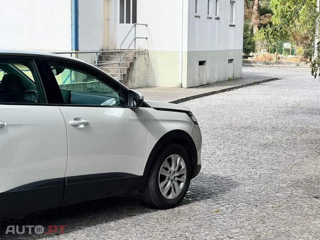 Peugeot 3008 1.5 BlueHDi Allure EAT8