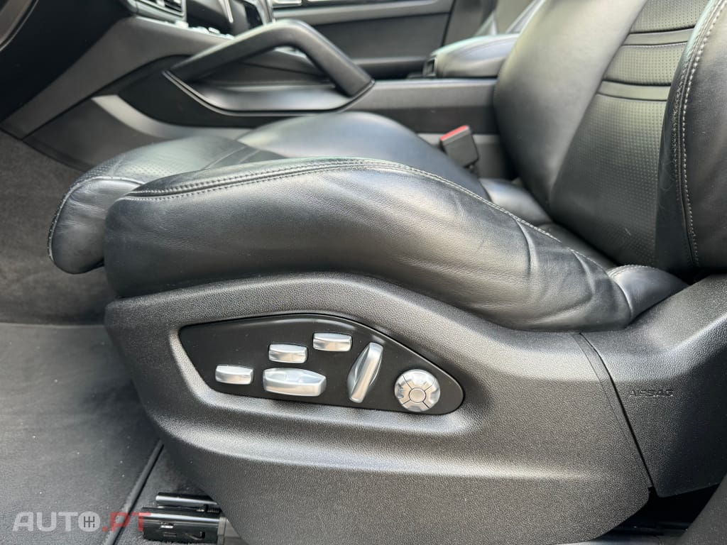 Porsche Cayenne E-Hybrid Tiptronic S